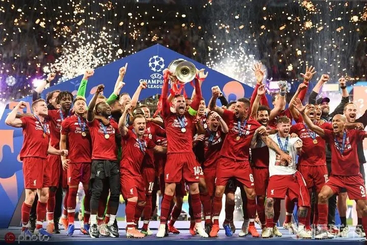 上赛季<a href=/zuqiupindao/liverpool/ target=_blank class=infotextkey>利物浦</a>获得了英超冠军