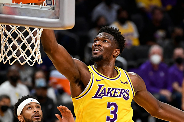 <a href=/lanqiupindao/lakers/ target=_blank class=infotextkey>湖人</a>季前赛首胜:艾顿26分钟砍14+8,直言要做防守锚点