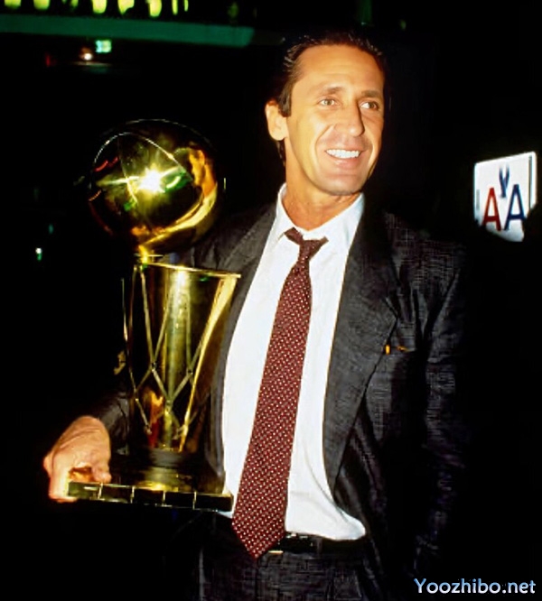 帕特-莱利:1989-90赛季的NBA最佳教练与<a href=/lanqiupindao/lakers/ target=_blank class=infotextkey>湖人</a>王朝的缔造者