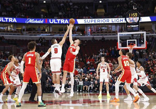 老鹰1胜3负引争议:蒂格称需更多“肤色较深”球员