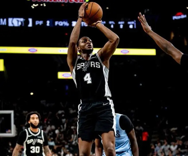 巴恩斯7记三分率<a href=/lanqiupindao/spurs/ target=_blank class=infotextkey>马刺</a>双杀灰熊 残阵灰熊虽败犹荣