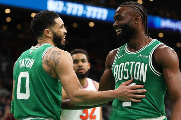 NBA东部格局洗牌:传统强队落势 <a href=/lanqiupindao/heat/ target=_blank class=infotextkey>热火</a>异军突起